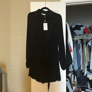 Long front tie collared blouse